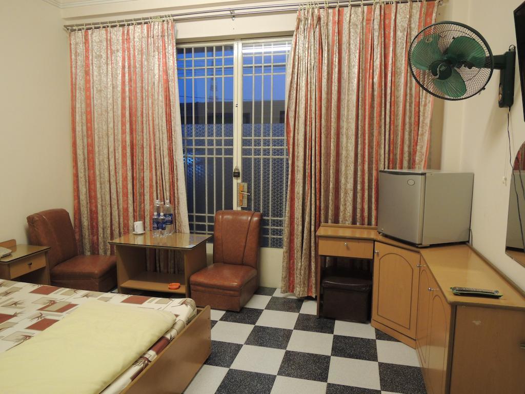 Minh Chau 2 Hotel Да Лат Стая снимка