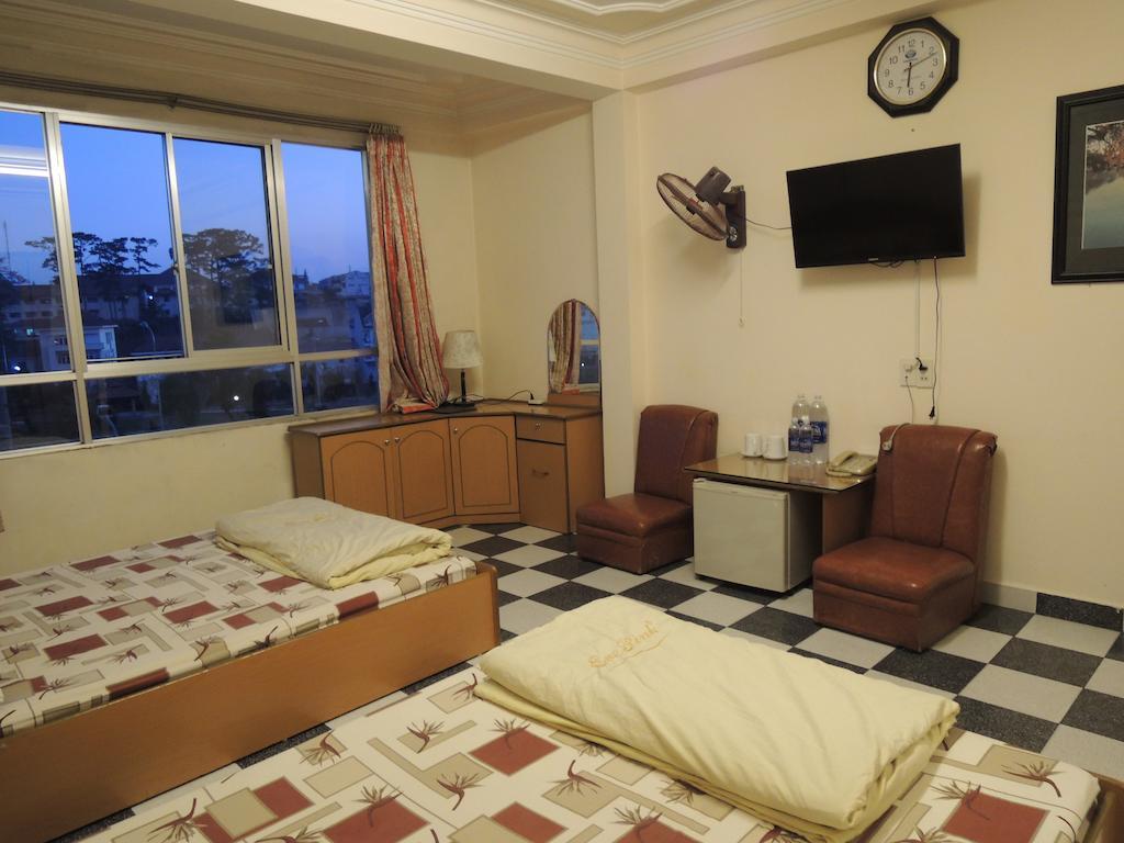 Minh Chau 2 Hotel Да Лат Стая снимка